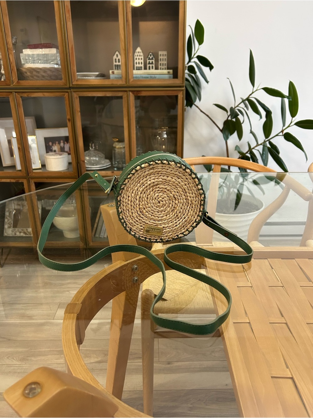 Bath and Body Works Round Woven Straw Crossbody Bag with Green Trim
